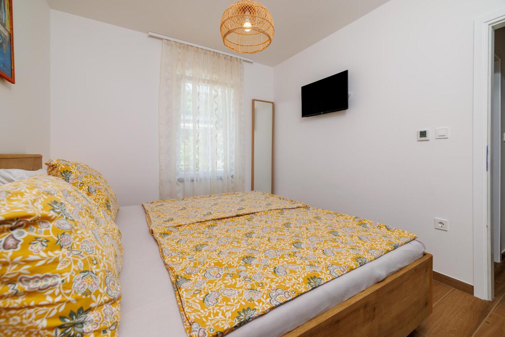 Apartmani Viktorija Ядраново Екстериор снимка