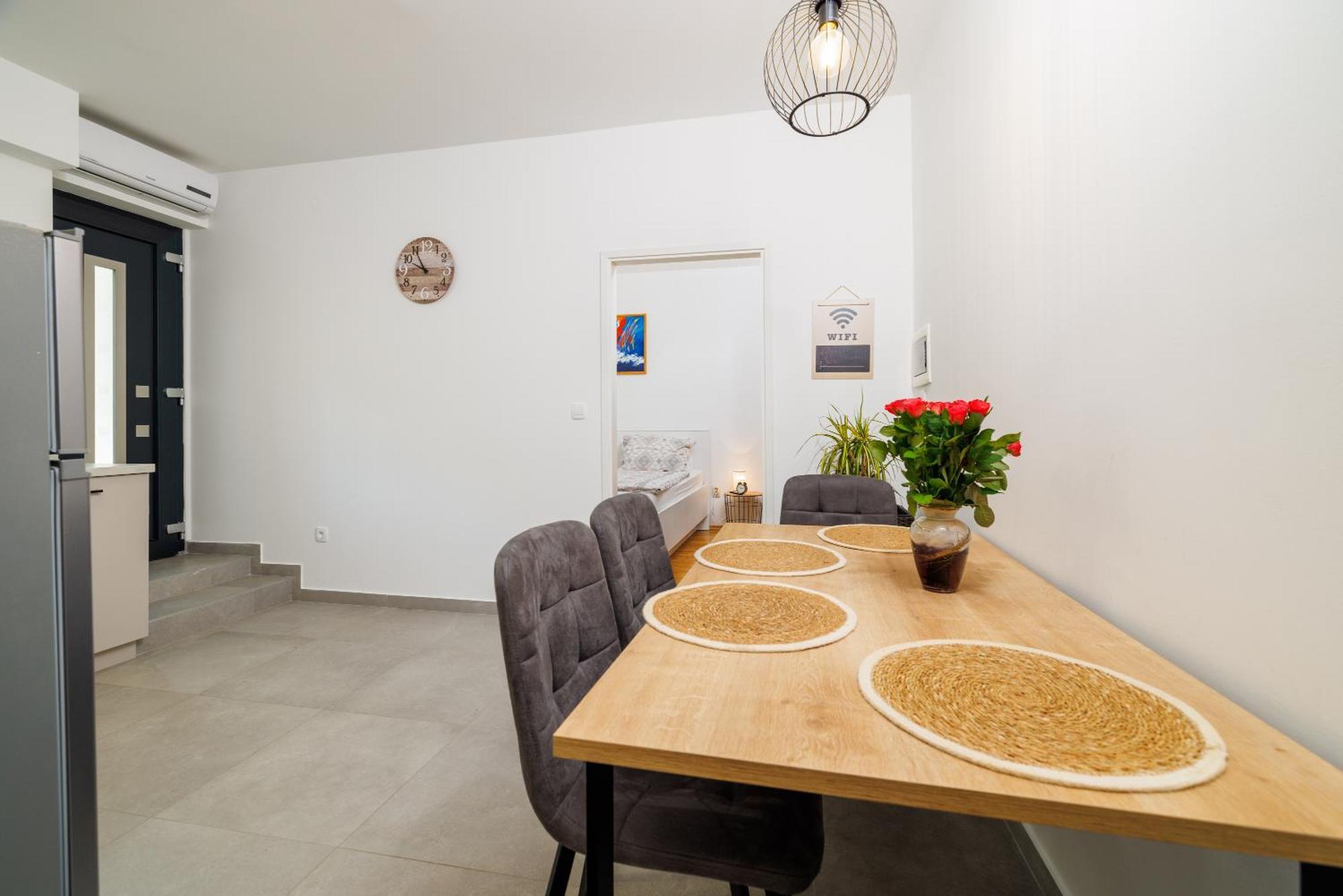 Apartmani Viktorija Ядраново Екстериор снимка