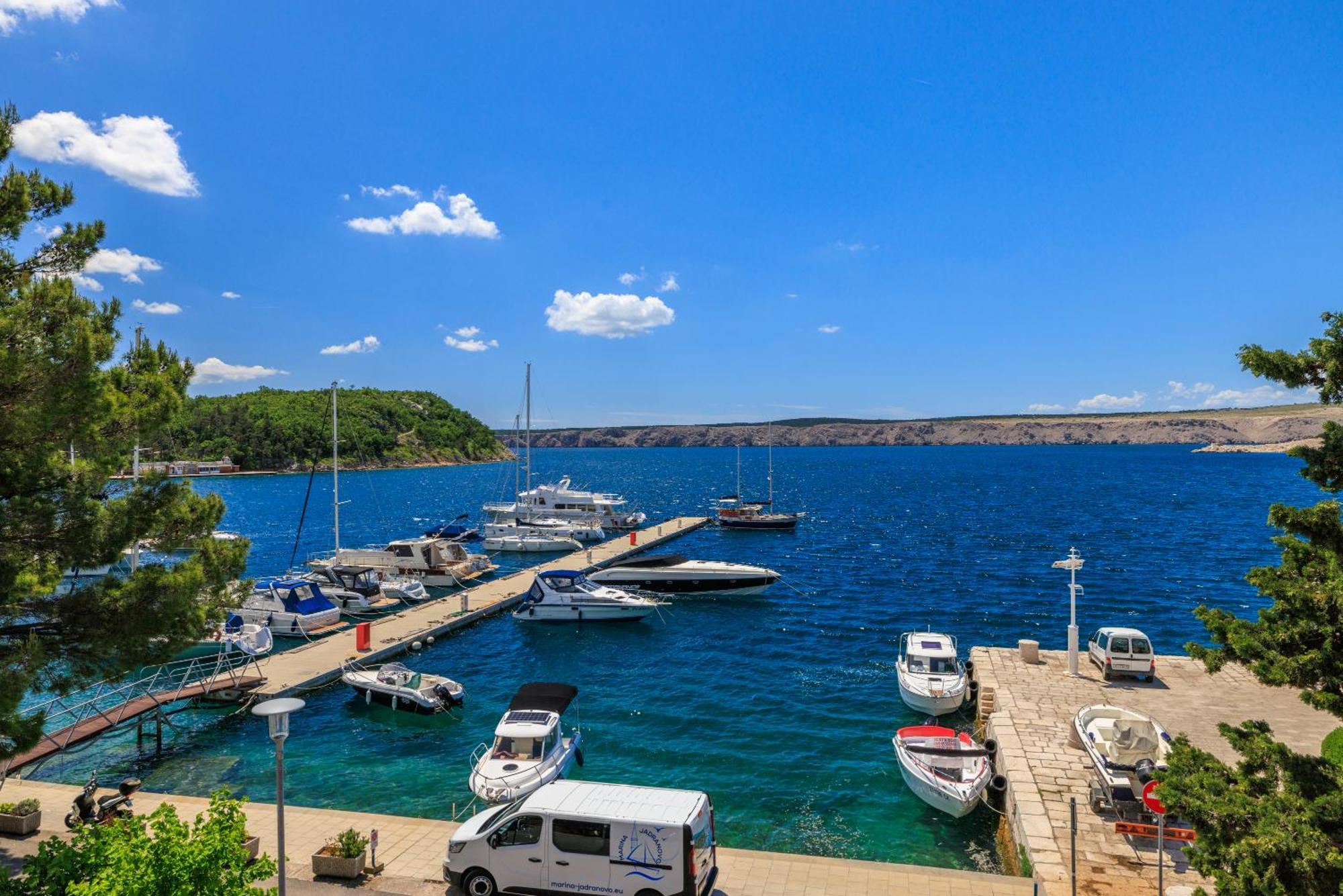 Apartmani Viktorija Ядраново Екстериор снимка